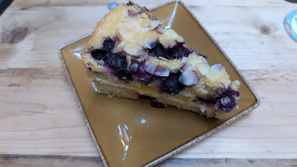 Piece of Cake – cake shop in Brownlow Fold, Bolton